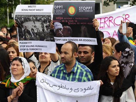 Y­e­z­i­d­i­l­e­r­ ­I­Ş­İ­D­­i­ ­p­r­o­t­e­s­t­o­ ­e­t­t­i­
